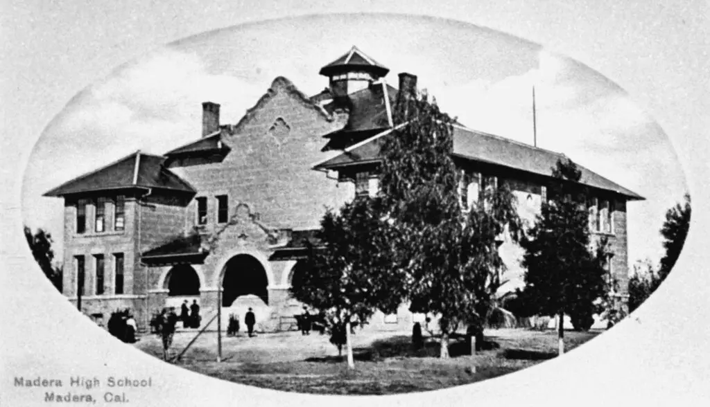 Escuela Secundaria de Madera